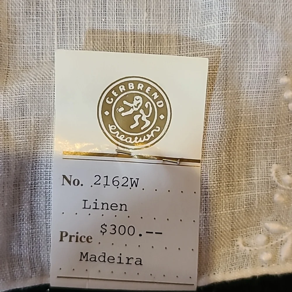 Unique Hankie duo